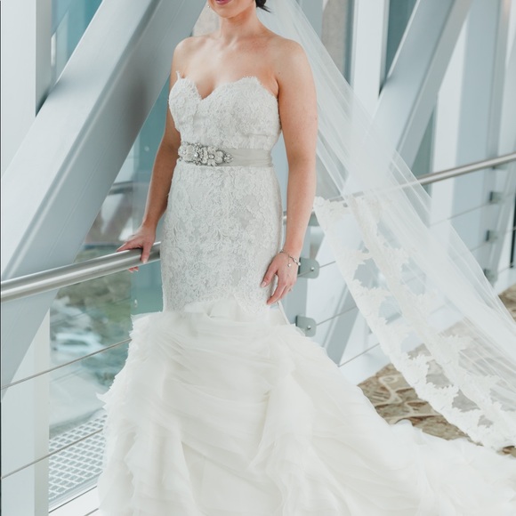 Lazaro wedding dress 3201 - Picture 3 of 6